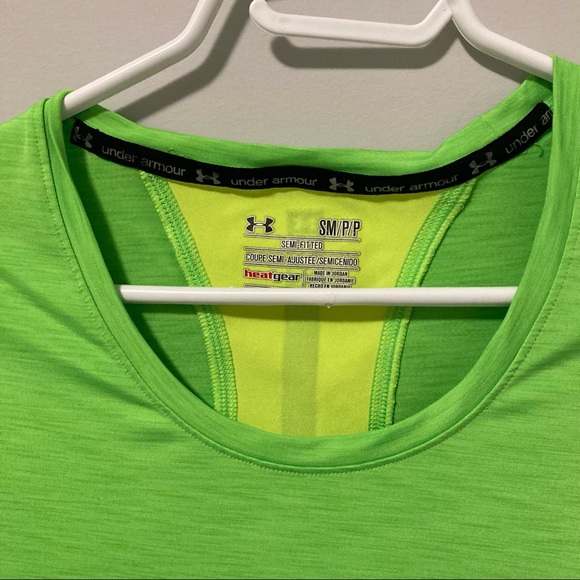Small Womens Under Armour Tee - Picture 3 of 5